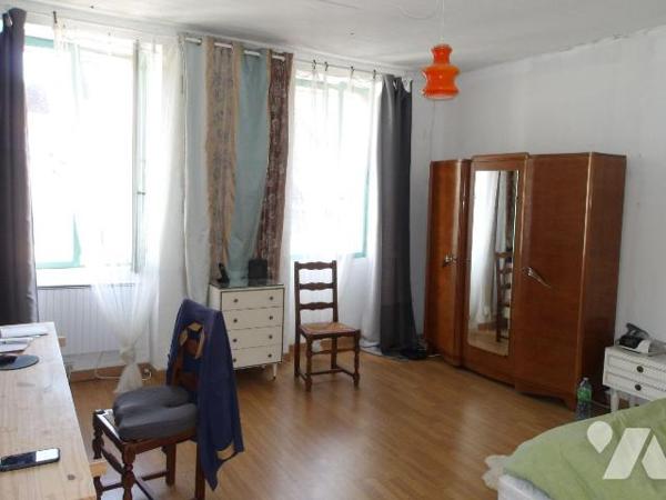 SOUMANS (23) CREUSE, A vendre maison de famille de 150 m² hab. avec dépendances en centre bourg...