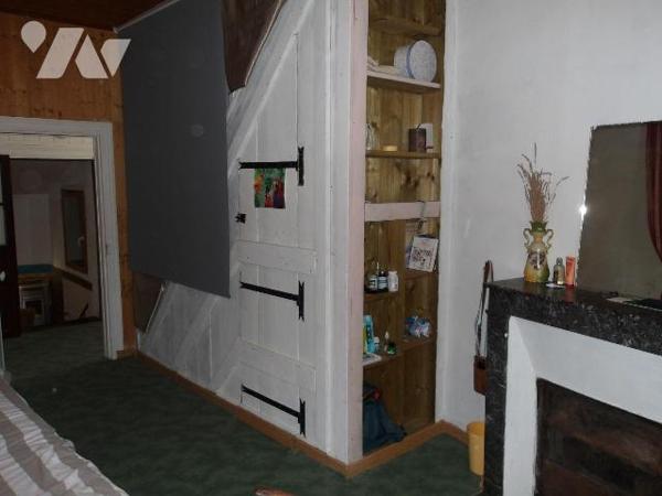 SOUMANS (23) CREUSE, A vendre maison de famille de 150 m² hab. avec dépendances en centre bourg...