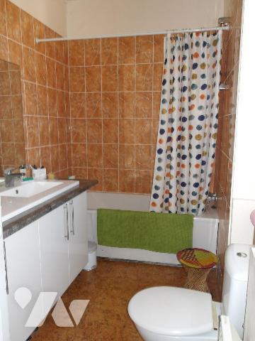 SOUMANS (23) CREUSE, A vendre maison de famille de 150 m² hab. avec dépendances en centre bourg...
