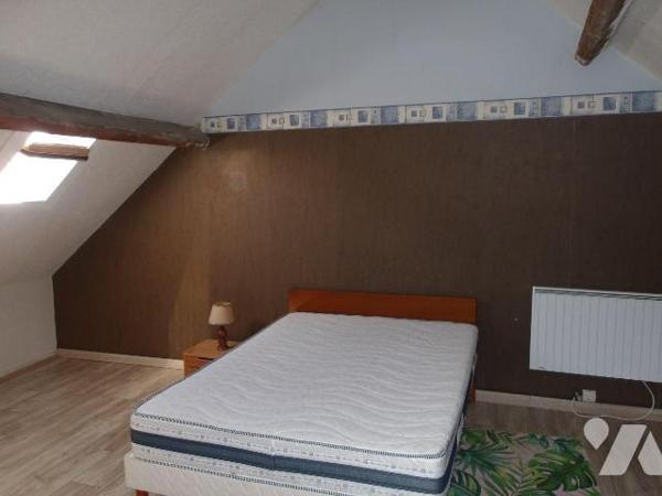 SOUMANS (23) CREUSE, A vendre maison de famille de 150 m² hab. avec dépendances en centre bourg...