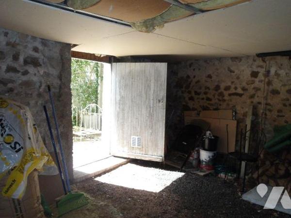 SOUMANS (23) CREUSE, A vendre maison de famille de 150 m² hab. avec dépendances en centre bourg...