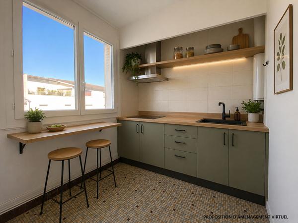 BORDEAUX CHARTRONS - Appartement 4 pièces avec balcon et cave