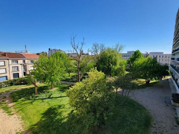 BORDEAUX CHARTRONS - Appartement 4 pièces avec balcon et cave
