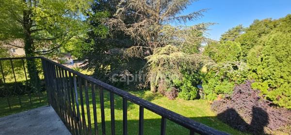 Maison d’Architecte avec grand jardin et sous sol complet- Mesnay / Arbois (39600)