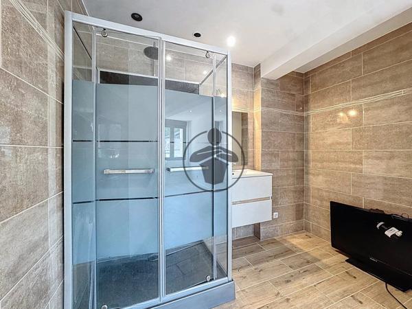 Vente                                                      Maison
                        
                     3 pièces                      99 m2                     à Harly