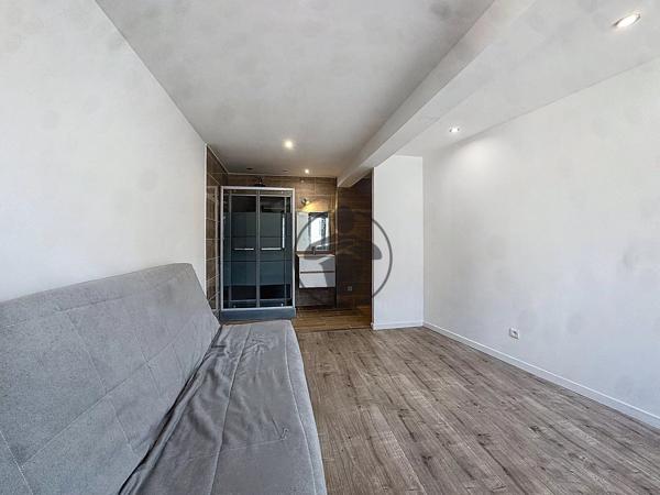 Vente                                                      Maison
                        
                     3 pièces                      99 m2                     à Harly