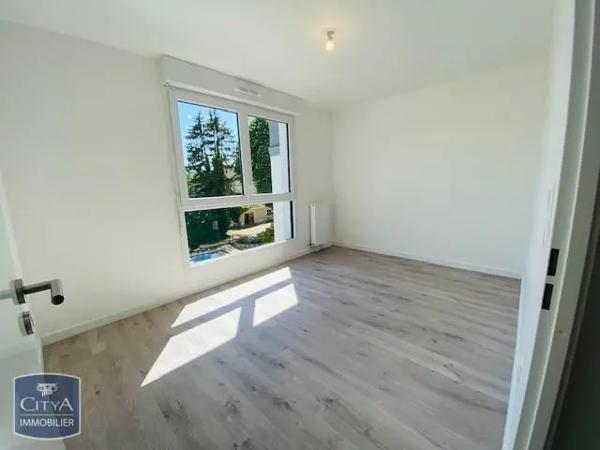 Appartement à louer 2 pièces 55.12m² Chennevières-sur-Marne (94430)