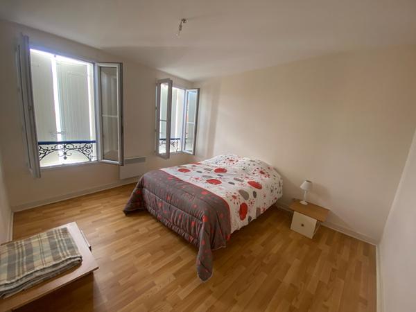 Maison de faubourg avec jardin, à deux pas du centre-ville