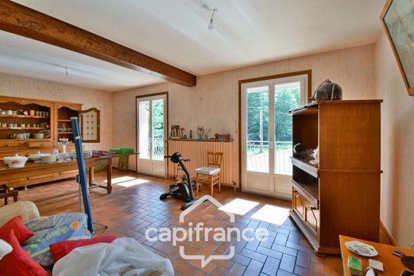 Dpt Jura (39), à vendre proche de BLETTERANS maison P10
