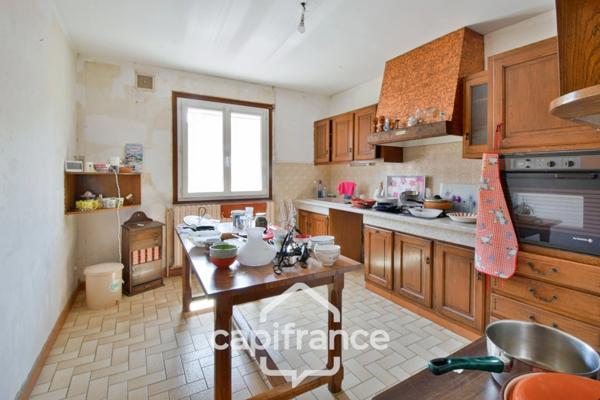 Dpt Jura (39), à vendre proche de BLETTERANS maison P10