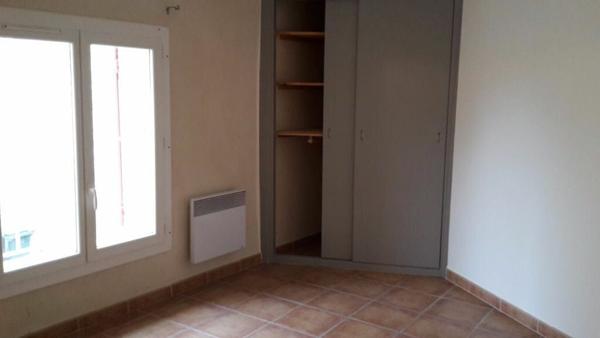 Maison à louer    3 pièces •  Estézargues