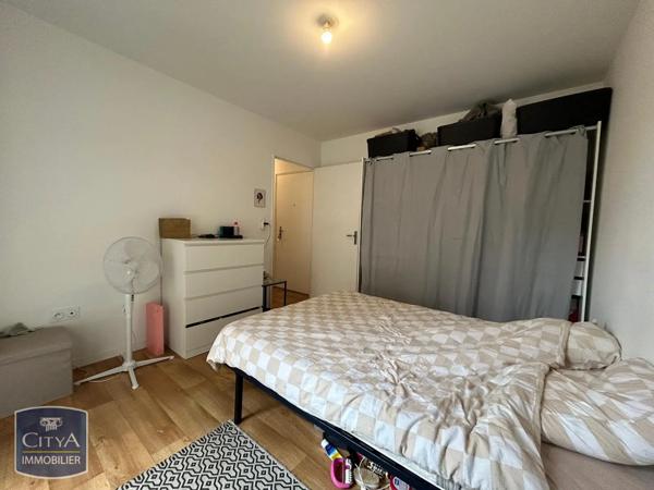 Appartement à louer 2 pièces 40.13m² Tours (37100)
