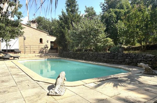 QUARTIER CALME VILLA T5 AVEC PISCINE ET GARAGE TERRAIN 3500M² SAINT-MAXIMIN