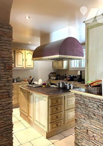 QUARTIER CALME VILLA T5 AVEC PISCINE ET GARAGE TERRAIN 3500M² SAINT-MAXIMIN