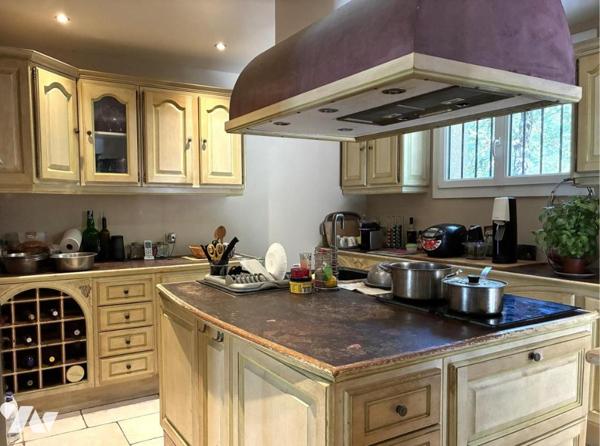 QUARTIER CALME VILLA T5 AVEC PISCINE ET GARAGE TERRAIN 3500M² SAINT-MAXIMIN