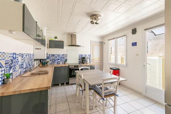 Maison à vendre 7 pièces 108m² Saint-Amand-les-Eaux (59230)
