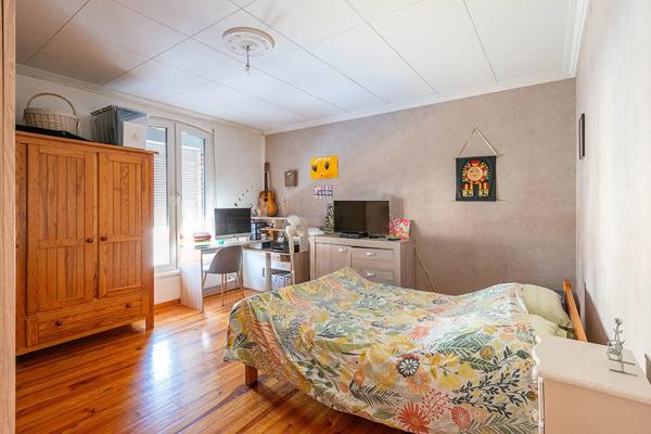 Maison à vendre 7 pièces 108m² Saint-Amand-les-Eaux (59230)