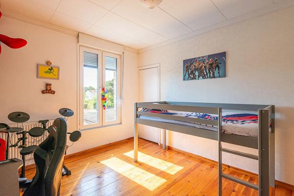 Maison à vendre 7 pièces 108m² Saint-Amand-les-Eaux (59230)
