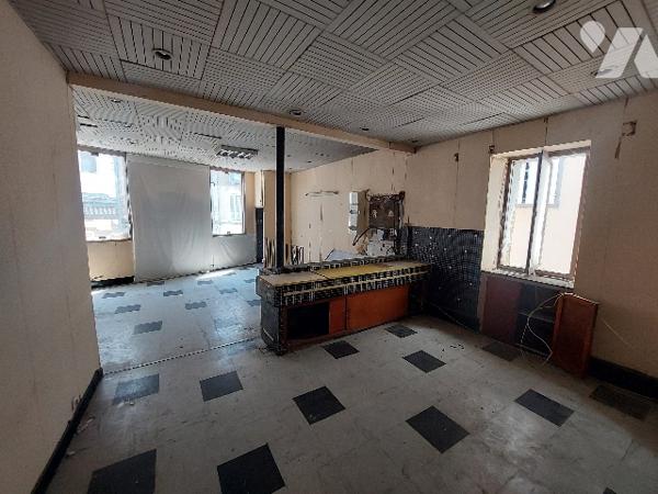 Au cœur de SAINT GAUDENS, immeuble 450 m² avec beaucoup de potentiel. A rénover.