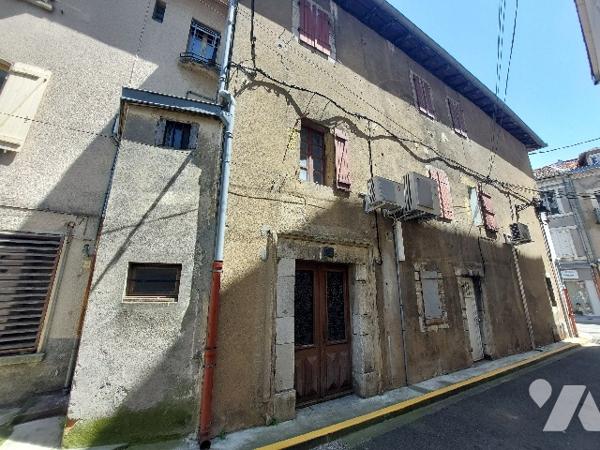 Au cœur de SAINT GAUDENS, immeuble 450 m² avec beaucoup de potentiel. A rénover.