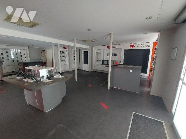 Au cœur de SAINT GAUDENS, immeuble 450 m² avec beaucoup de potentiel. A rénover.