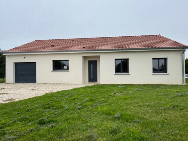 MAISON DE PLAIN PIED AU BORD DU LAC