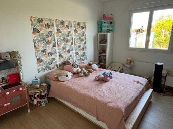 MAISON DE PLAIN PIED AU BORD DU LAC