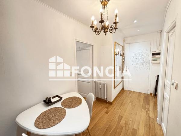 Location Studio meublé 25.9 m² - Paris 75019
