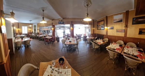 ILE D'OLÉRON (17), A Vendre Fonds commerce Bar licence4, Restaurant, brasserie de la mer emplac N°1 vue mer & Port