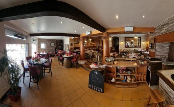 ILE D'OLÉRON (17), A Vendre Fonds commerce Bar licence4, Restaurant, brasserie de la mer emplac N°1 vue mer & Port