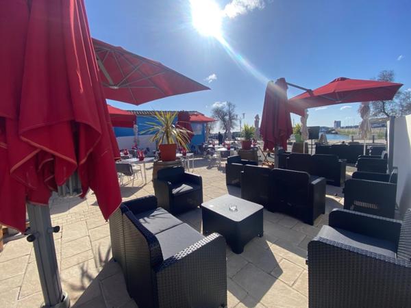 ILE D'OLÉRON (17), A Vendre Fonds commerce Bar licence4, Restaurant, brasserie de la mer emplac N°1 vue mer & Port