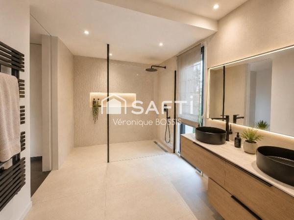 propriété contemporaine haut de gamme, 239m2, piscine, parcellel 1900m2