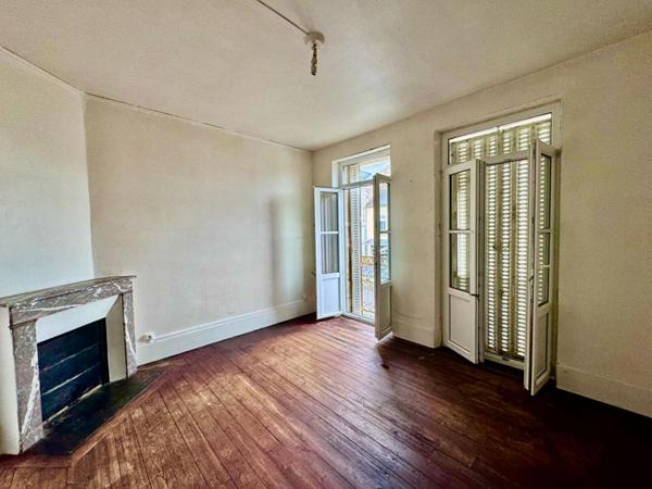 Immeuble La Charite Sur Loire 7 pièce(s) 134 m2