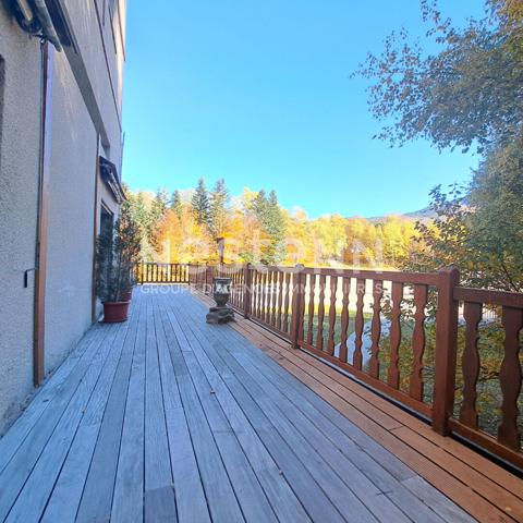 A VENDRE MONTS D'OLMES APPARTEMENT / TERRASSE 116 M² / GARAGE