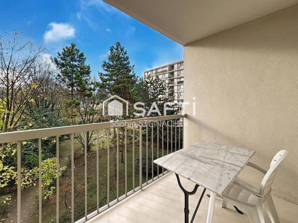 Appartement 3 chambres balcon parking bon état DPE D