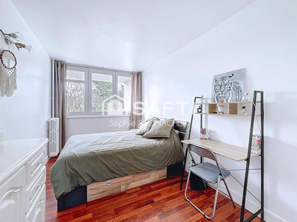 Appartement 3 chambres balcon parking bon état DPE D