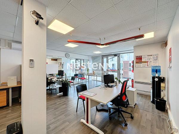 A vendre un Immeuble de rapport à Auch 200 m2 avec Local Commercial et Appartement T2