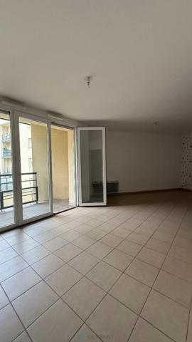 Bel appartement T3 en résidence privée – Quartier Carré Flaubert (Rive Gauche)