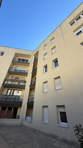 Bel appartement T3 en résidence privée – Quartier Carré Flaubert (Rive Gauche)