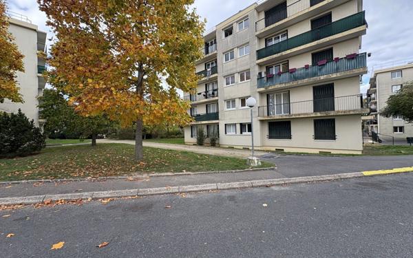 Appartement à vendre    3 pièces • 65,50 m2 Mennecy