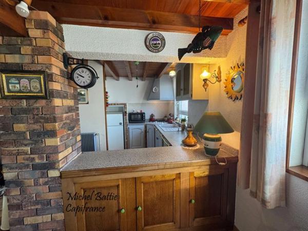 MAISON DE VILLE AU CALME