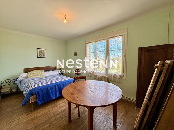 A vendre - Spacieuse maison familiale de 7 chambres en plein centre de Vihiers - D5901