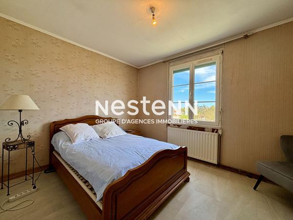 A vendre - Spacieuse maison familiale de 7 chambres en plein centre de Vihiers - D5901