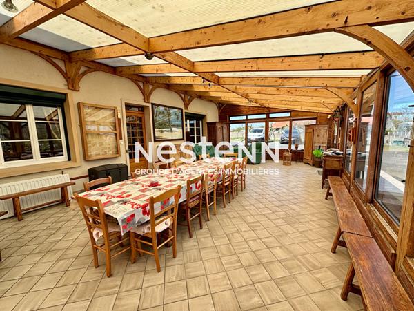 A vendre - Spacieuse maison familiale de 7 chambres en plein centre de Vihiers - D5901