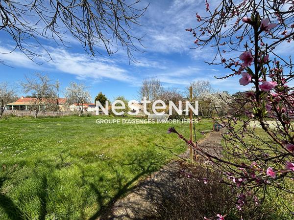 A vendre - Spacieuse maison familiale de 7 chambres en plein centre de Vihiers - D5901