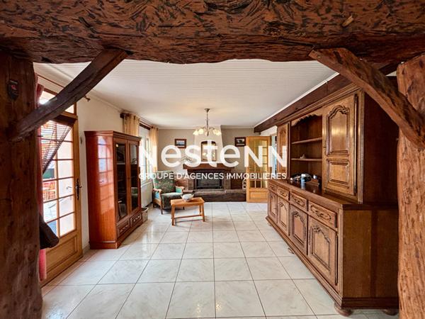 A vendre - Spacieuse maison familiale de 7 chambres en plein centre de Vihiers - D5901