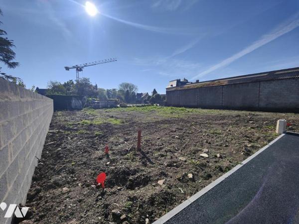 A VENDRE TERRAIN A BATIR 