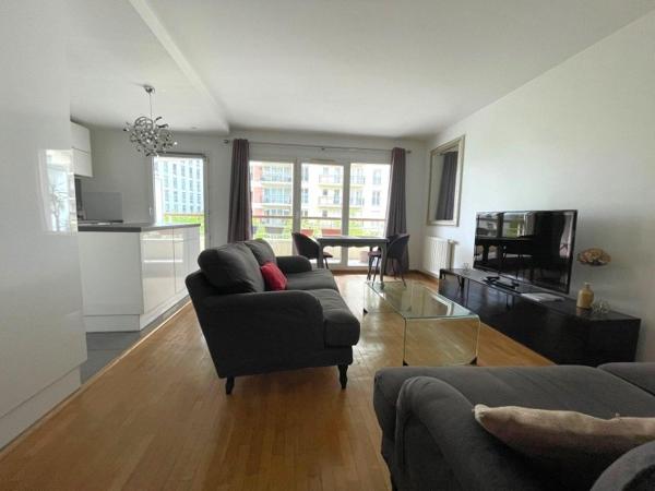 Location / Appartement T3 à Courbevoie (92400)