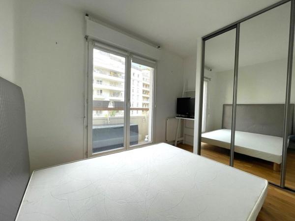 Location / Appartement T3 à Courbevoie (92400)