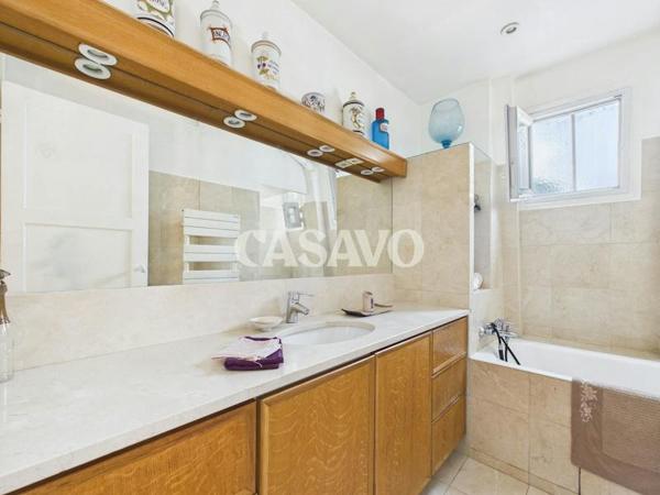 Vente Appartement 4 pièces de 76m² - 75016 Paris